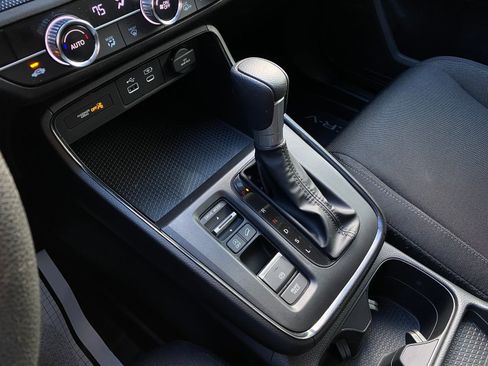 Used 2025 Honda CR-V EX image 17