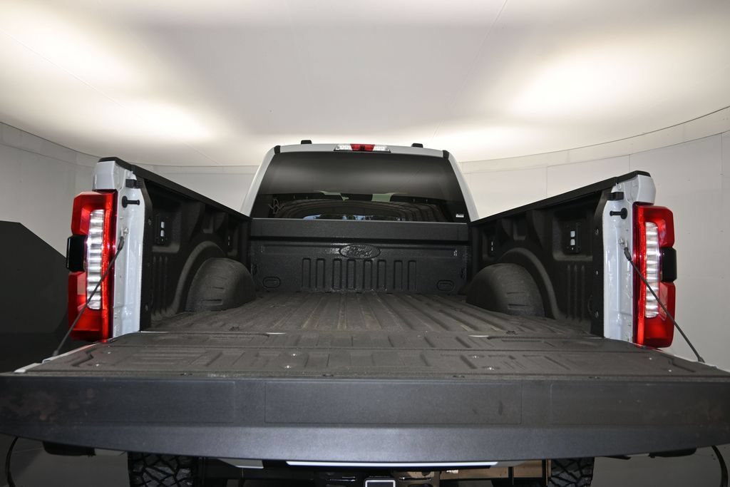 New 2026 Ford F250 XLT w/ XLT Premium Package AWD/4WD image 26