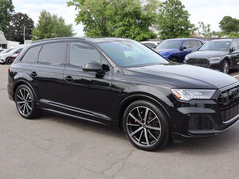 Used 2021 Audi SQ7 Prestige w/ Prestige Package AWD/4WD image 4
