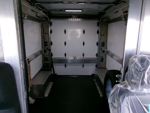 New 2025 Chevrolet Brightdrop 400 image 11