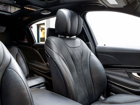 Used 2020 Mercedes-Benz Maybach S 650 image 22