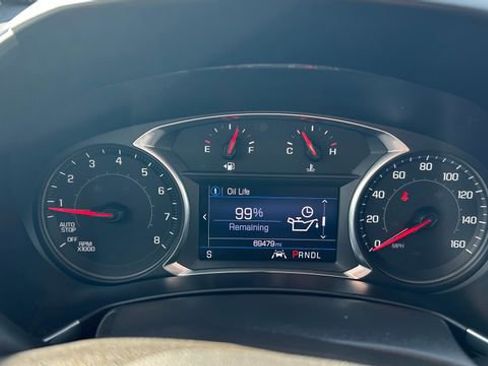 Used 2020 Chevrolet Equinox LT w/ Driver Convenience Package image 18