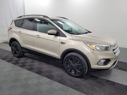 Used 2018 Ford Escape SE image 11