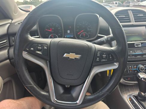 Used 2015 Chevrolet Malibu LT FWD image 13