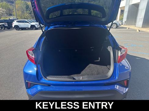 Used 2019 Toyota C-HR LE image 7