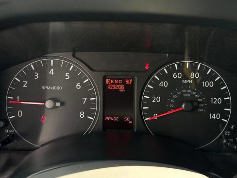 Used 2021 Nissan NV 3500 SV image 18