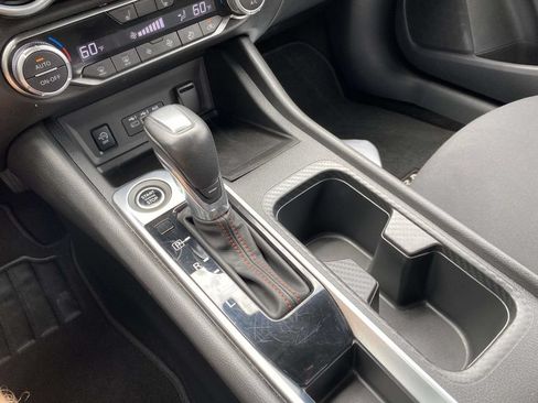 Used 2025 Nissan Sentra SR FWD image 22