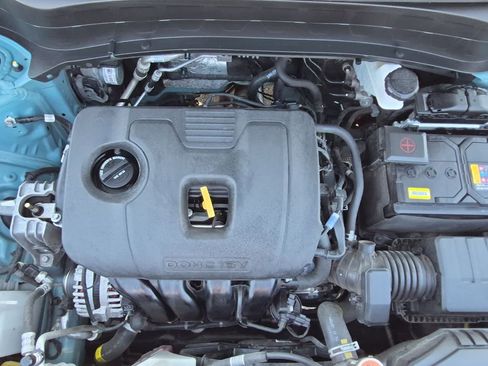 Used 2024 Kia Seltos EX FWD image 29