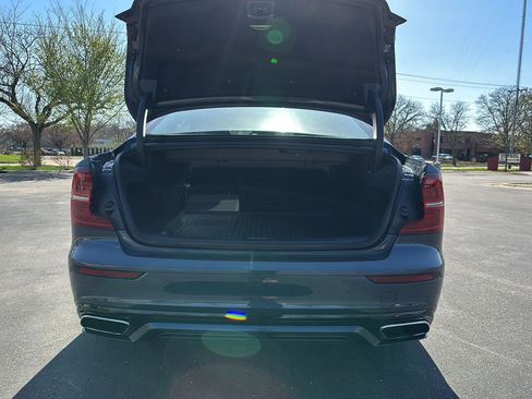 Used 2021 Volvo S60 T5 Momentum w/ Premium Package AWD/4WD image 12