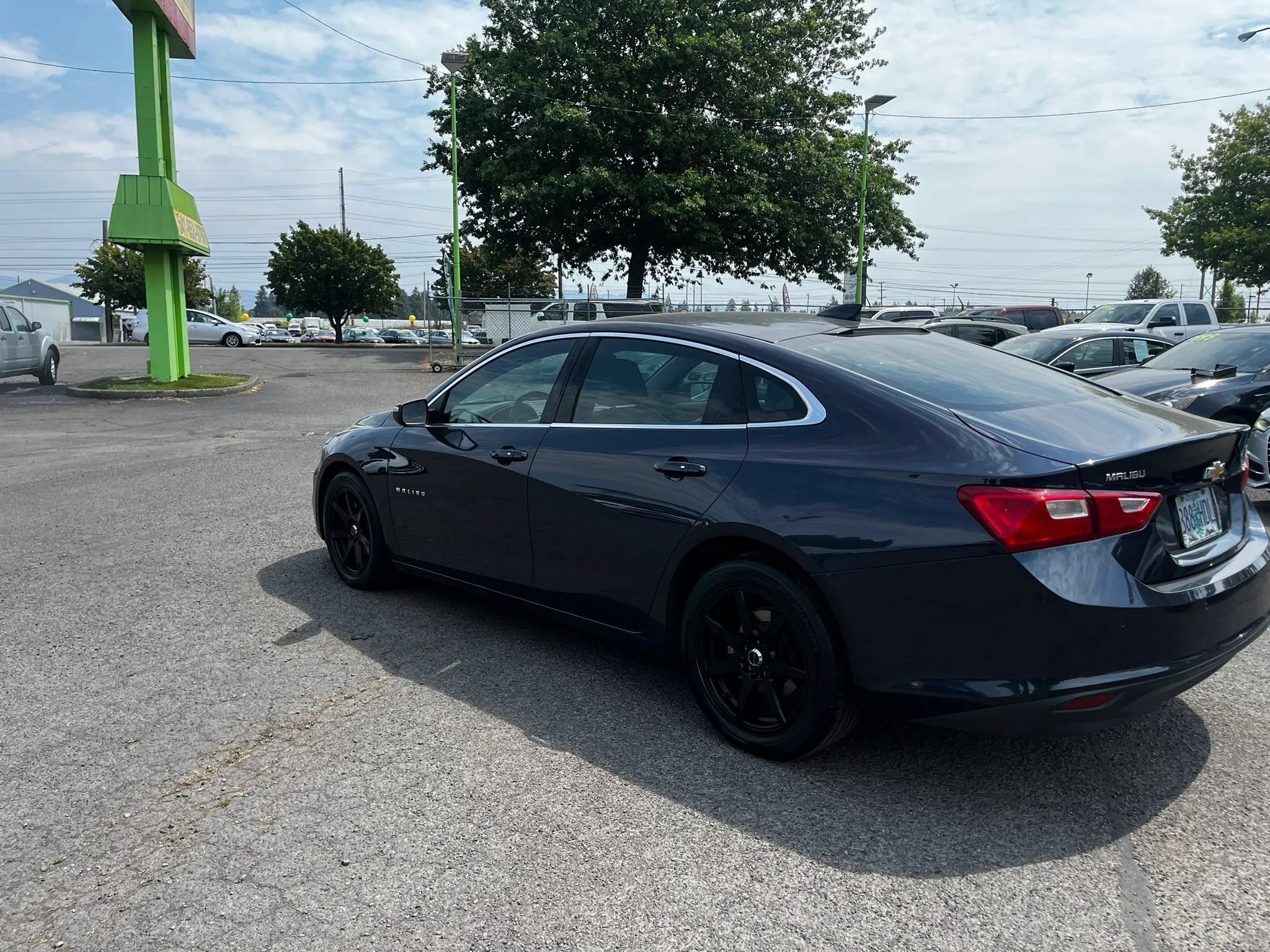 Used 2016 Chevrolet Malibu LT w/ Driver Confidence Package FWD image 5