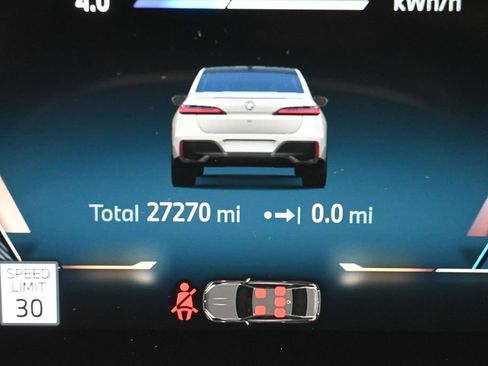 Used 2023 BMW i7 xDrive60 AWD/4WD image 13