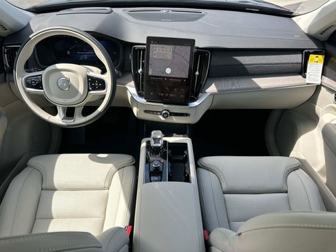 Used 2026 Volvo XC90 T8 Ultra w/ Protection Package Premier AWD/4WD image 7
