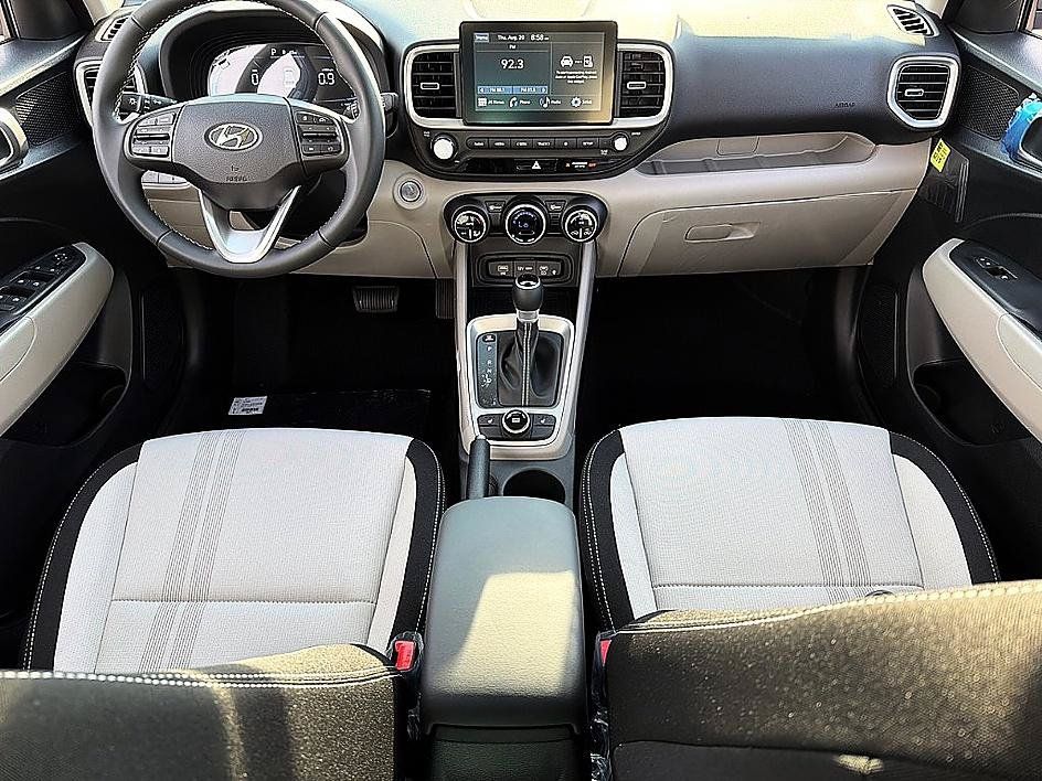 New 2026 Hyundai Venue SEL FWD image 7