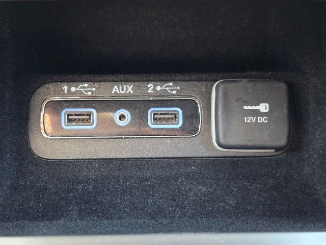 Used 2018 Jeep Grand Cherokee Altitude AWD/4WD image 33