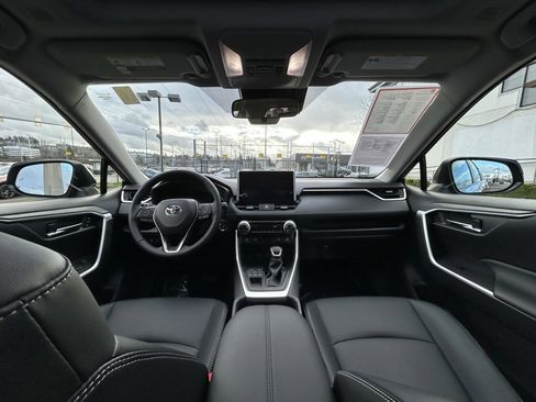 Certified 2025 Toyota RAV4 XLE Premium image 18