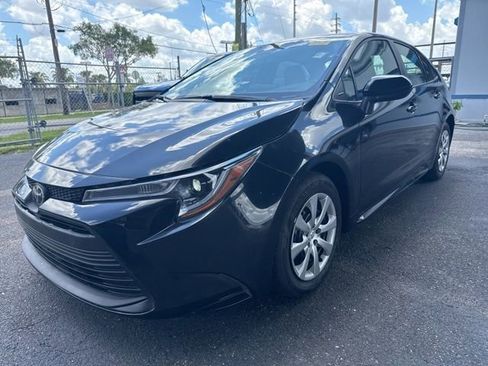 Used 2026 Toyota Corolla LE FWD image 3