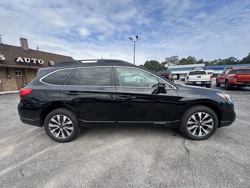 Used 2016 Subaru Outback 3.6R Limited image 14