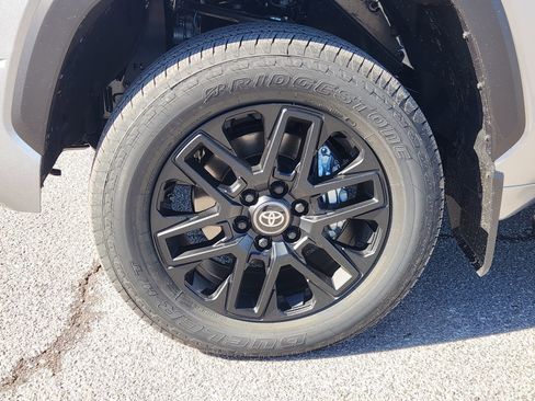 New 2026 Toyota Tundra Limited w/ Limited PVM Package AWD/4WD image 13