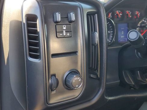 Used 2019 Chevrolet Silverado 2500 W/T image 9