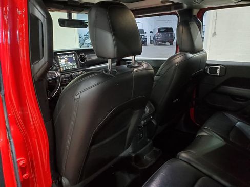 Used 2021 Jeep Wrangler Unlimited Sahara AWD/4WD image 25