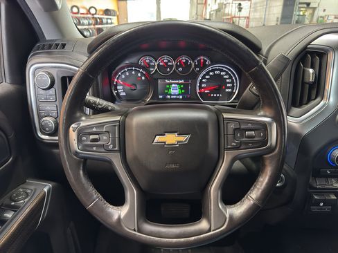 Used 2020 Chevrolet Silverado 1500 LT w/ Convenience Package AWD/4WD image 23