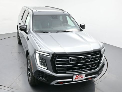 New 2026 GMC Yukon XL AT4 w/ AT4 Premium Plus Package AWD/4WD image 4