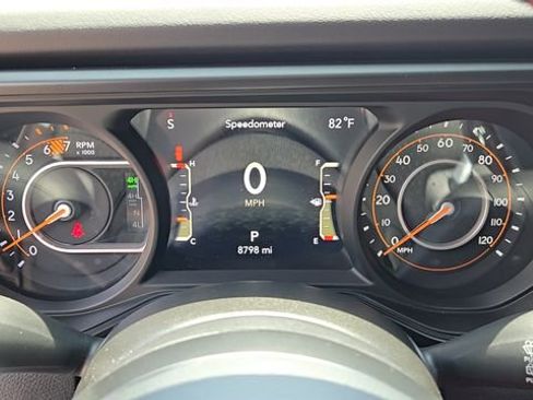 Certified 2024 Jeep Wrangler Unlimited Rubicon 392 image 16