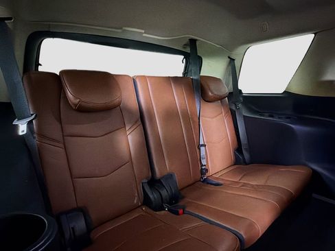 Used 2020 Cadillac Escalade Luxury image 31
