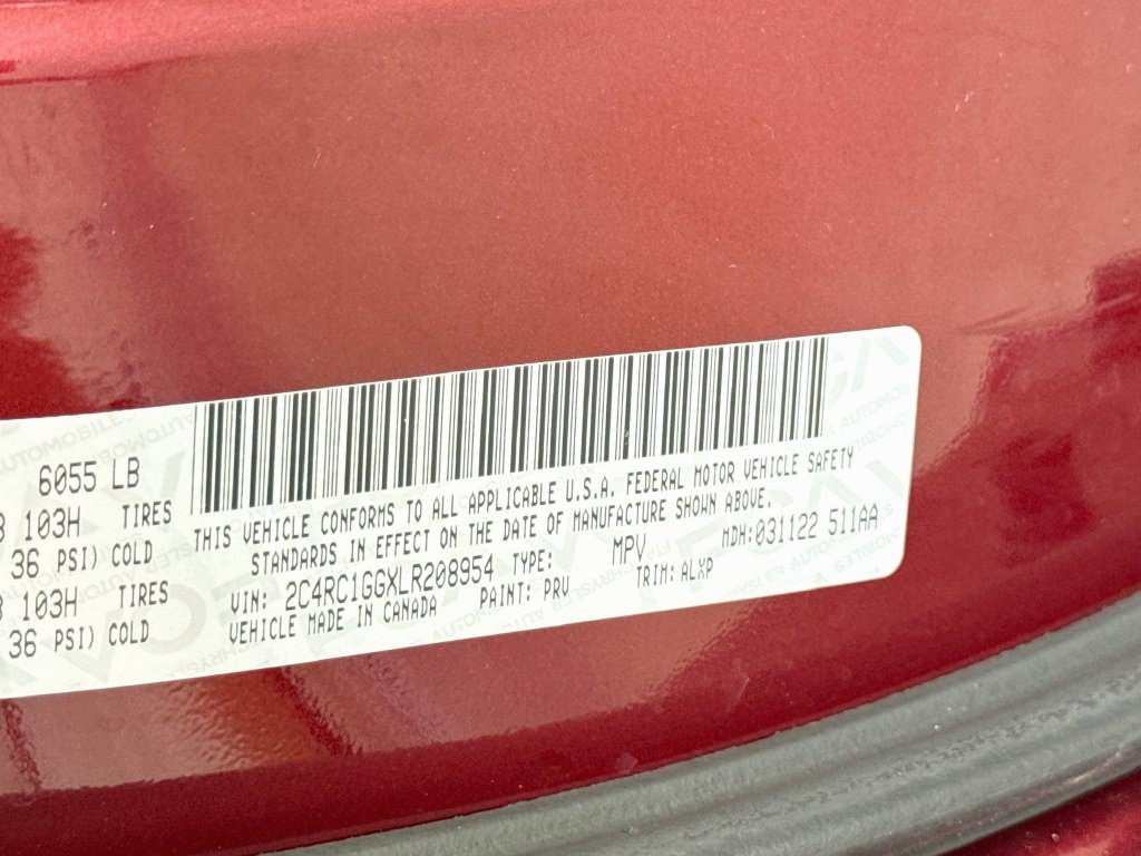 Used 2020 Chrysler Pacifica Limited FWD image 37