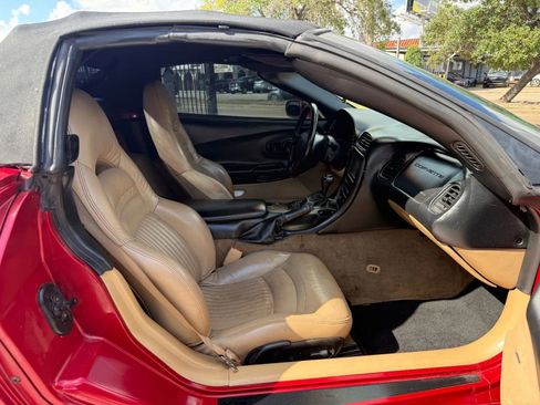 Used 2004 Chevrolet Corvette Convertible w/ Preferred Equipment Group image 18