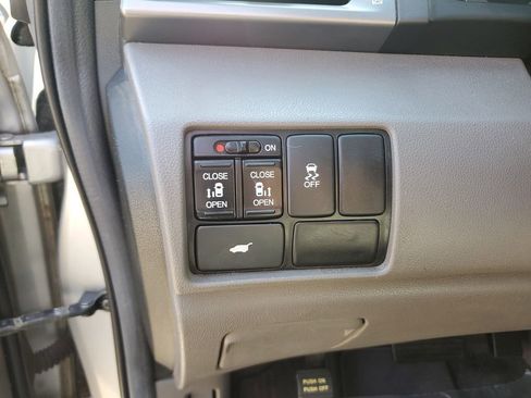 Used 2012 Honda Odyssey EX-L image 18