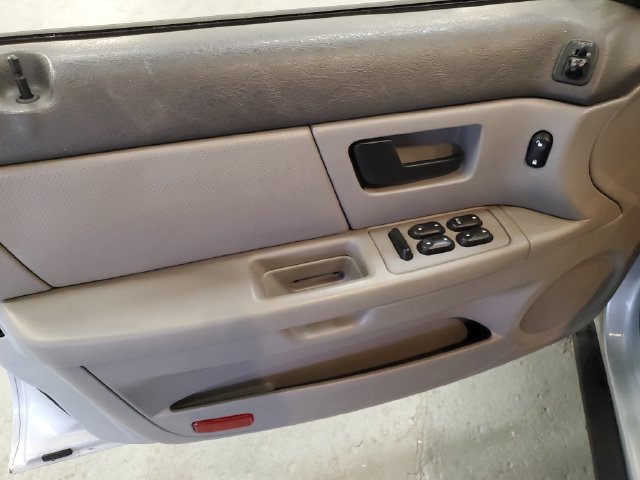 Used 2005 Ford Taurus SE FWD image 12