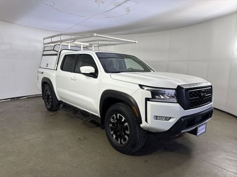 Certified 2022 Nissan Frontier PRO-4X w/ Technology Package AWD/4WD image 3