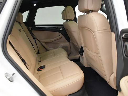 Certified 2026 Porsche Macan AWD/4WD image 55