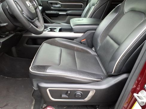 Used 2025 RAM 1500 Laramie AWD/4WD image 11
