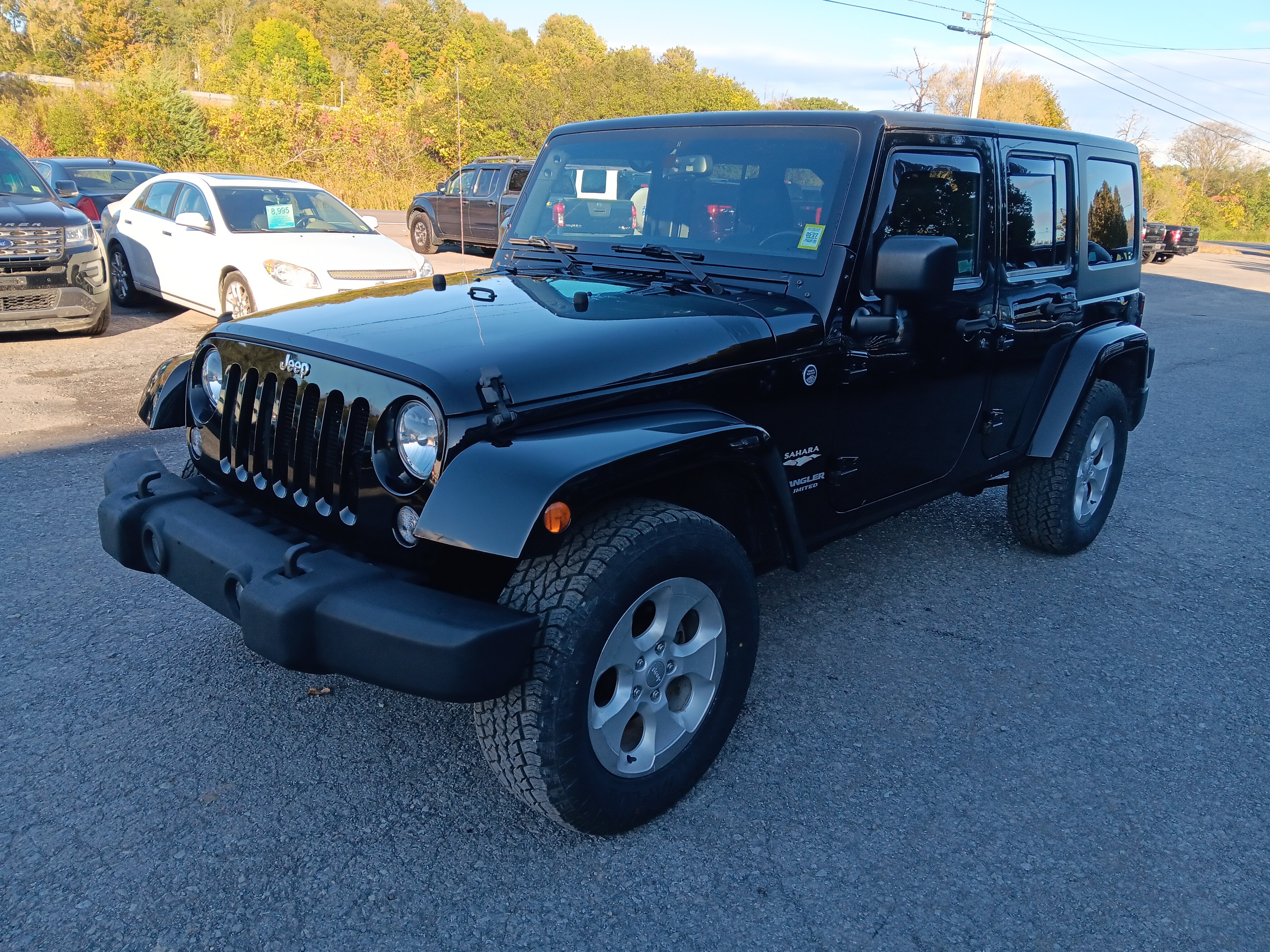 Used 2015 Jeep Wrangler Unlimited Sahara w/ Connectivity Group AWD/4WD image 1