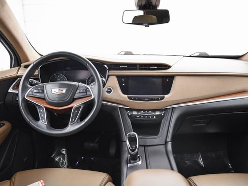 Used 2018 Cadillac XT5 Platinum w/ Driver Assist Package image 25