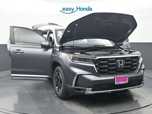 Used 2025 Honda Pilot EX-L image 36