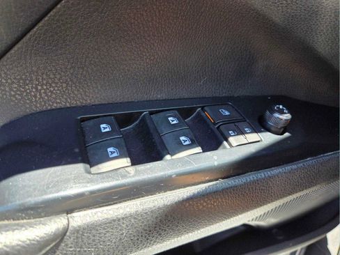 Used 2018 Toyota Camry SE w/ Moonroof Package FWD image 21