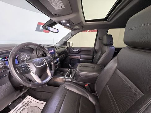 Used 2019 GMC Sierra 1500 Denali w/ Denali Ultimate Package image 11