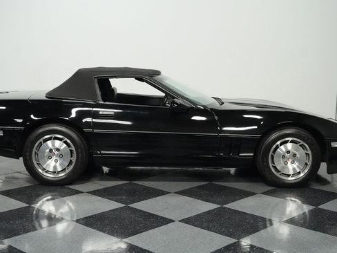 Used 1986 Chevrolet Corvette Convertible image 12