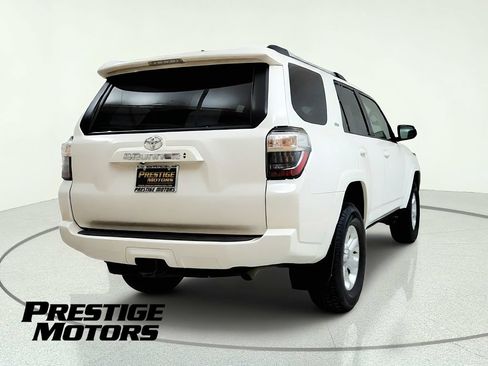 Used 2022 Toyota 4Runner SR5 AWD/4WD image 7