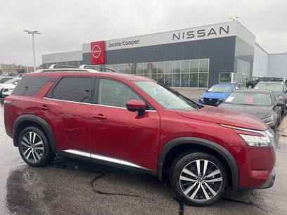 Certified 2024 Nissan Pathfinder Platinum w/ Cargo Package