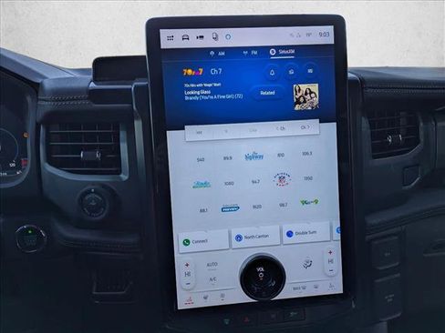 Used 2025 Ford F150 Lightning Flash image 12