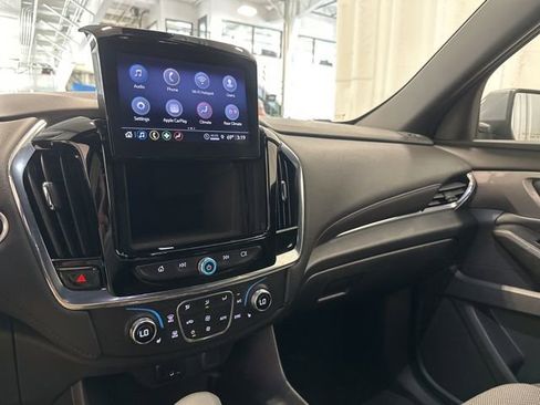 Used 2023 Chevrolet Traverse LT FWD image 23