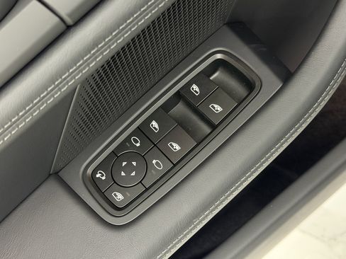 New 2026 Porsche Taycan GTS image 28