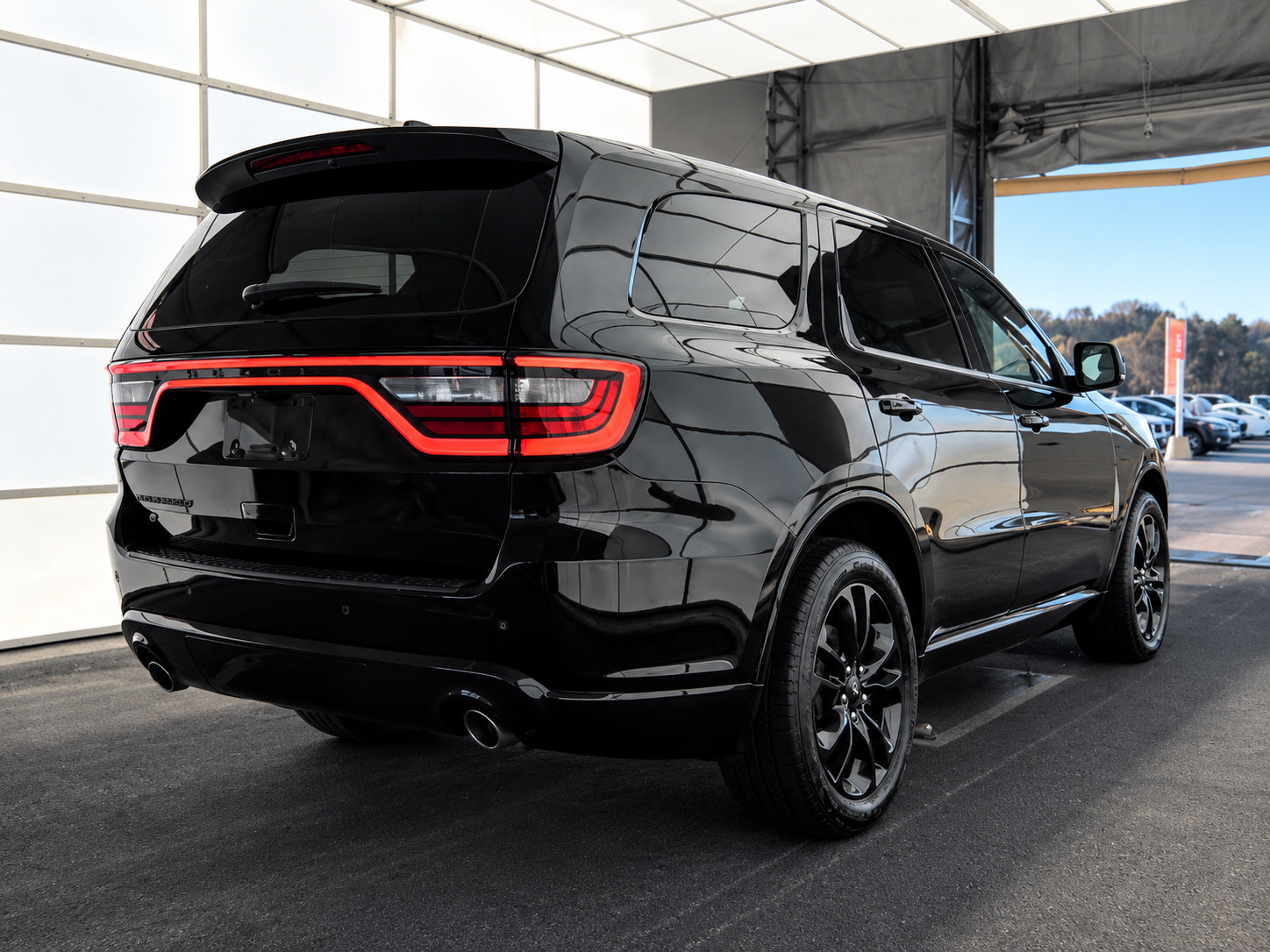 Used 2021 Dodge Durango R/T w/ Technology Group AWD/4WD image 4