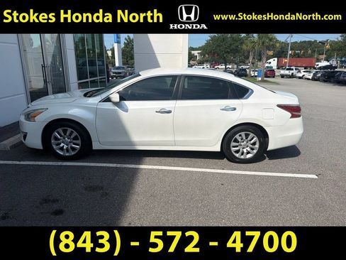 Used 2014 Nissan Altima 2.5 S FWD image 3