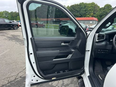 Used 2023 Toyota Tundra Platinum AWD/4WD image 15