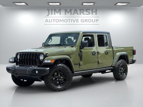 Used 2023 Jeep Gladiator Sport AWD/4WD image 2